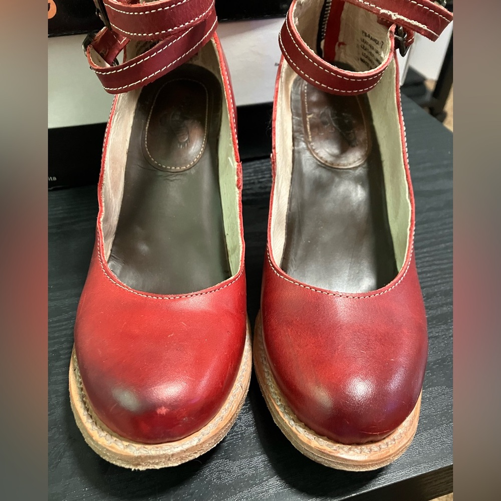 Freebird Randi (Red) Sz 7